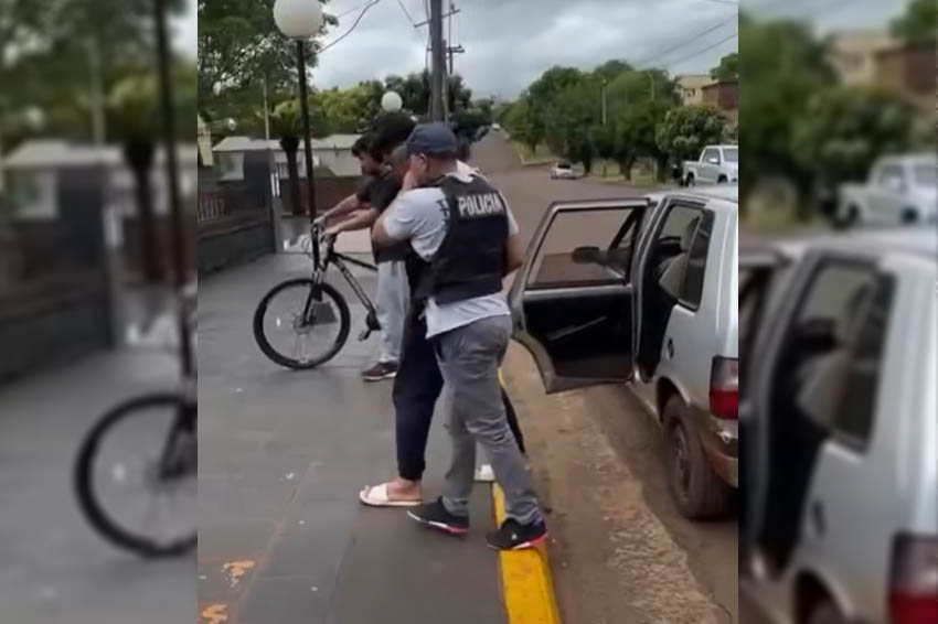 APÓSTOLES: Detuvieron a dos jóvenes y recuperaron una bicicleta robada